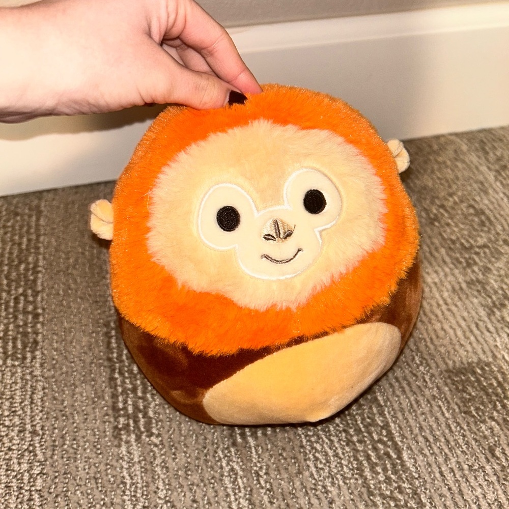 NWOT 8" robb the Orangutan Squishmallow